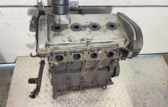 Volkswagen Golf IV Engine AGN