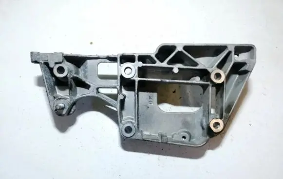 Volkswagen Golf VI Engine mounting bracket 06e903143f