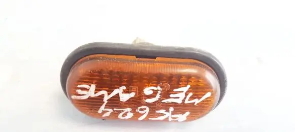 Renault Megane I Front fender indicator light