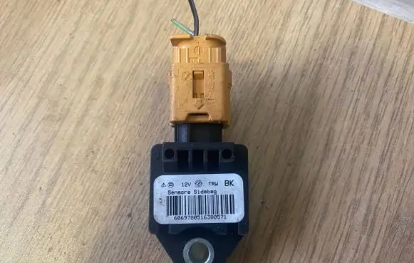 Alfa Romeo 159 Airbag deployment crash/impact sensor 60697805 6069780516380571 606978051