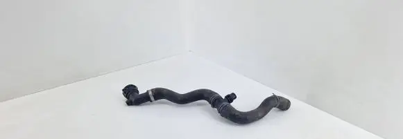 Audi A4 S4 B9 Engine coolant pipe/hose 8W0122293H 8W0121140