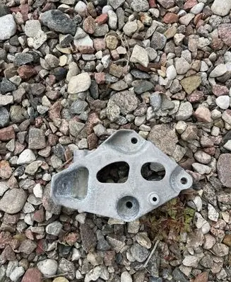 BMW 4 F36 Gran coupe Engine mounting bracket 6859415