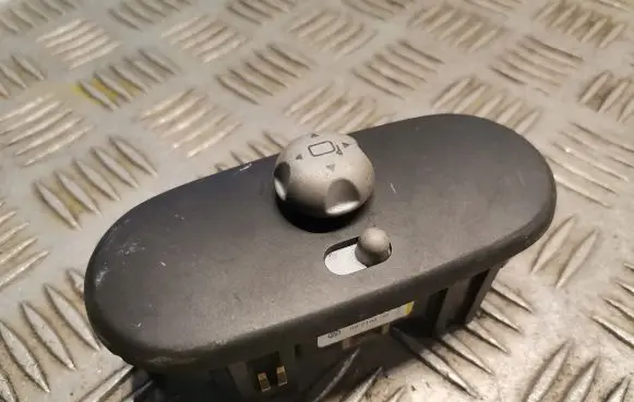 Mini One - Cooper R50 - 53 Wing mirror switch 6924652