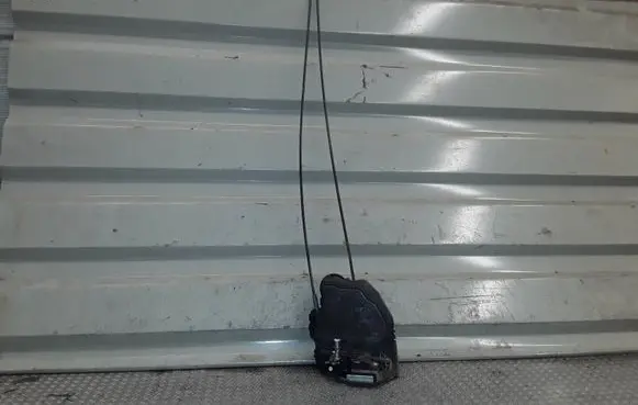 Toyota Verso Rear door lock A046693