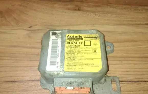 Renault Megane I Airbag control unit/module 7700414090f 550347500