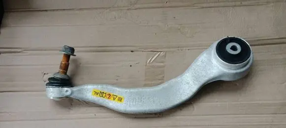 BMW 7 G11 G12 Front lower control arm/wishbone 6861151