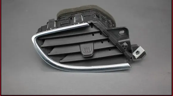 Buick Encore I Dashboard side air vent grill/cover trim 42570817