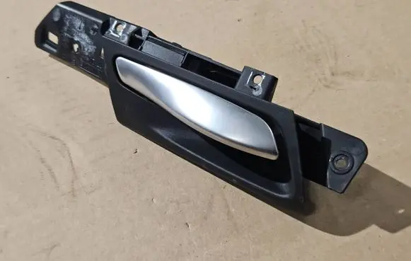 BMW X5 E70 Rear door interior handle 7137298 7320 P01172420