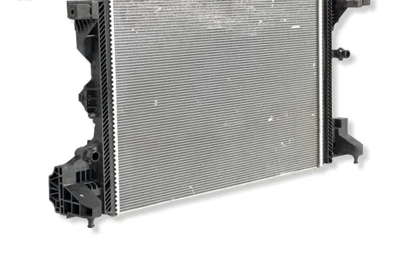 Mercedes-Benz B W247 Coolant radiator A2475004000