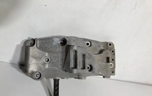 BMW 7 G11 G12 Generator/alternator bracket 7619250 1116 18095310