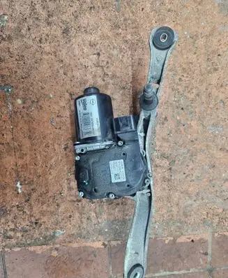 Opel Zafira C Wiper motor W000080851 W000027367