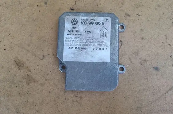 Volkswagen PASSAT B5.5 Airbag control unit/module 6Q0909605 6Q0909605B