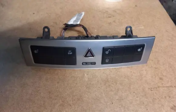 Mercedes-Benz C W203 Hazard light switch 2038702910