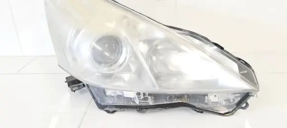 Toyota Prius (XW30) Headlight/headlamp KOITO4759