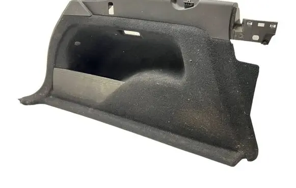 Volkswagen Touareg II Trunk/boot lower side trim panel 7P6863819A 7P6867037 A047720