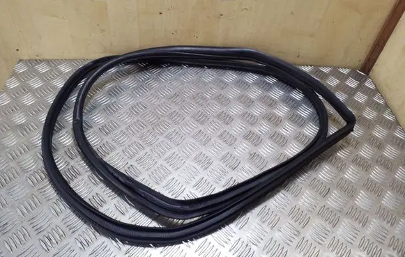 Toyota Auris E180 Front door rubber seal