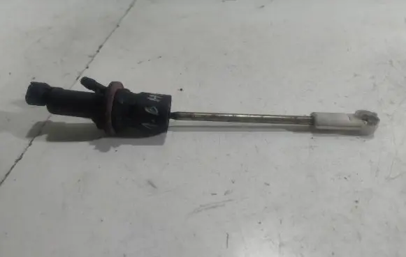 Peugeot 307 Clutch slave cylinder 9681284880
