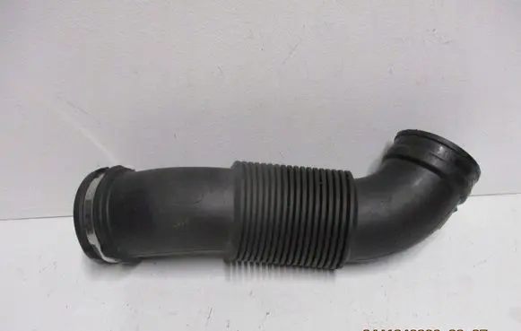 BMW 2 Active Tourer U06 Turbo air intake inlet pipe/hose 1105885