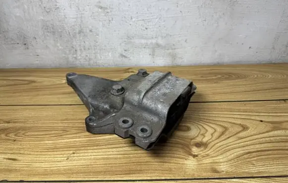 Volkswagen Golf VI Gearbox mount 1K0199117 GD01512 ENAC46000