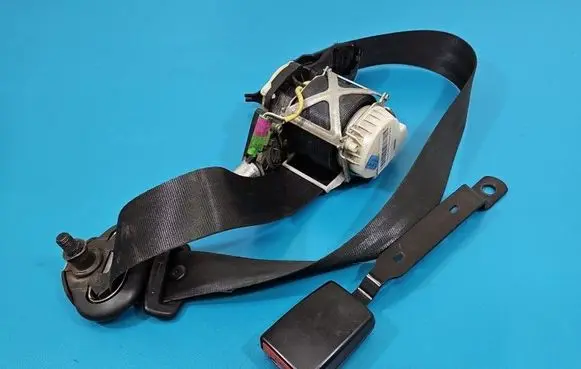 Skoda Fabia Mk2 (5J) Front seatbelt 5J0858472 IMPRK1588244