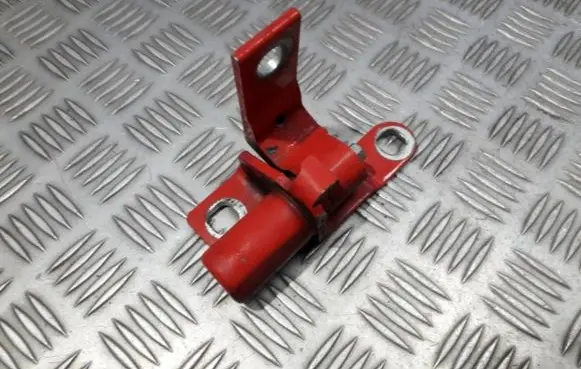 Ford Mondeo MK IV Rear door lower hinge A046575
