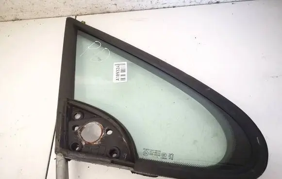 Peugeot 307 Front door vent window glass four-door AS2 9651824980