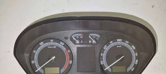 Skoda Fabia Mk1 (6Y) Speedometer (instrument cluster) 6y0920873m