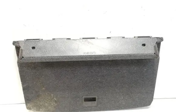 Trunk/boot floor carpet liner