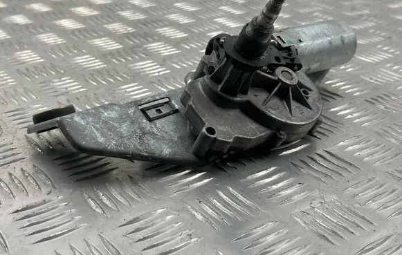 Volvo S40, V40 Rear window wiper motor 0390201529