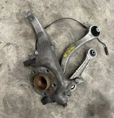 BMW M5 Front wheel hub spindle knuckle 31212284054 31202286606 31122284976