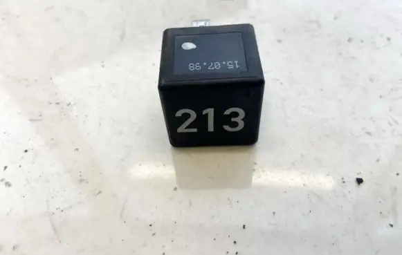 Audi A6 S6 C5 4B Other relay 443951253aa 899574000