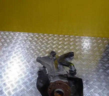 Rear wheel hub spindle/knuckle