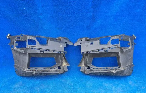 BMW 5 G30 G31 G38 Front bumper mounting bracket 8064978 8064977