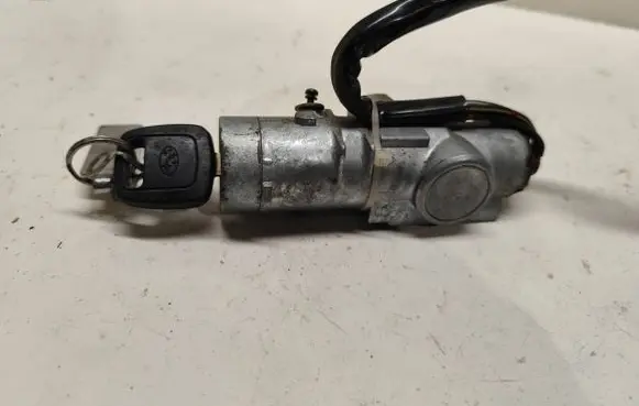 Subaru Forester SF Ignition lock