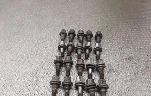 Peugeot 607 Nuts/bolts 