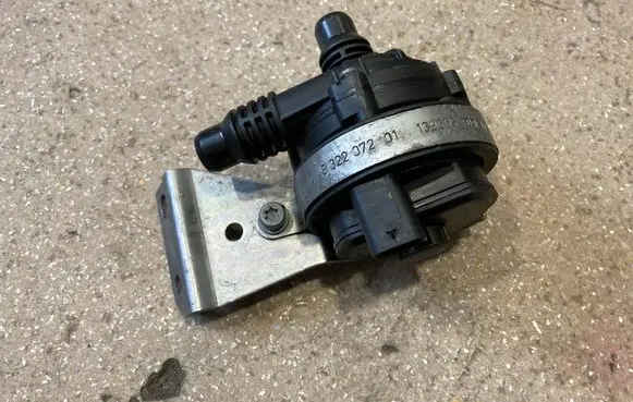 BMW M2 F87 Electric auxiliary coolant/water pump 6834917 9322072