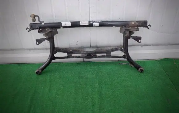 Volkswagen Touran II Front subframe 5QA500039AB
