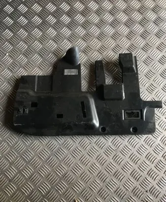 Volkswagen Touareg I Dashboard lower bottom trim panel 7L6815173E 62120BE 7L6815173