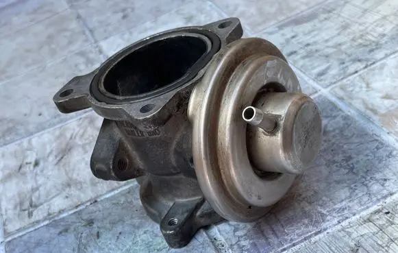 Skoda Fabia Mk2 (5J) EGR valve 045131501F