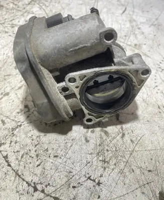 Volkswagen PASSAT B6 Throttle valve 03G128063B