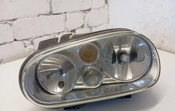 Volkswagen Golf IV Headlight/headlamp 1J1941015C
