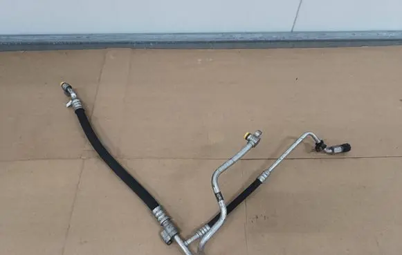 Air conditioning (A/C) pipe/hose