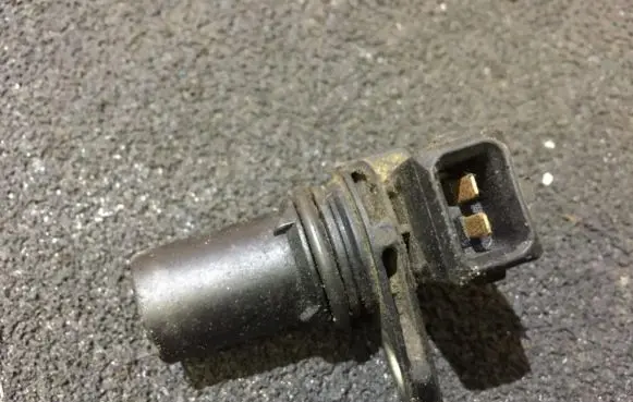 Ford Mondeo MK I Crankshaft position sensor 95bf12k073ab