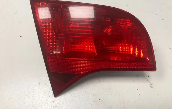 Audi A4 S4 B7 8E 8H Tailgate rear/tail lights 8E9945093