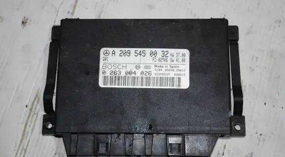 Mercedes-Benz C W203 Parking PDC control unit/module A2095450032