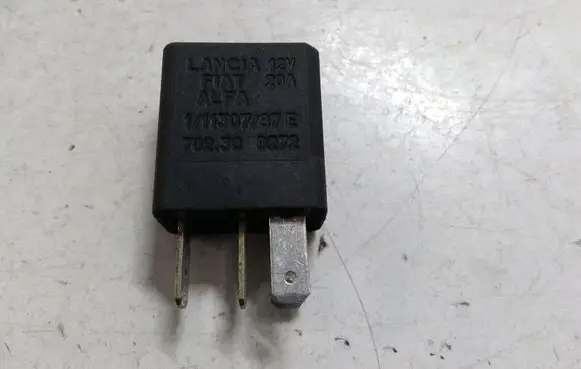 Alfa Romeo 147 Other relay 11130787E