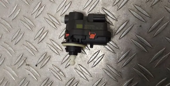 Toyota Yaris Headlight level adjustment motor 92000966