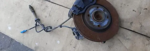 Peugeot 208 Front wheel hub