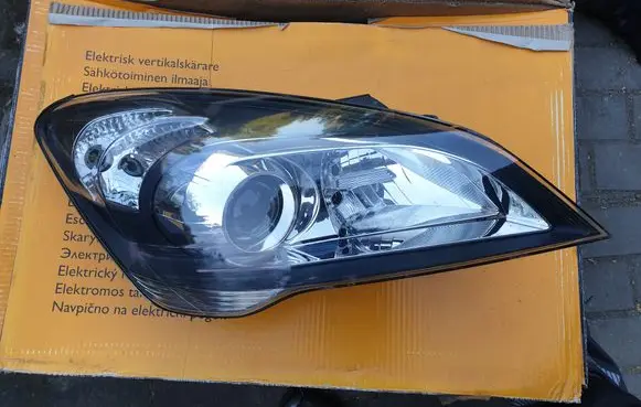 KIA Ceed Headlight/headlamp 921021H070