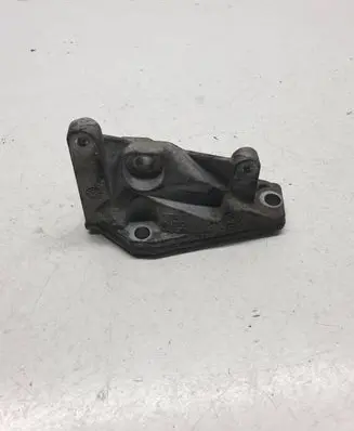 BMW 5 GT F07 Engine mounting bracket 7805421